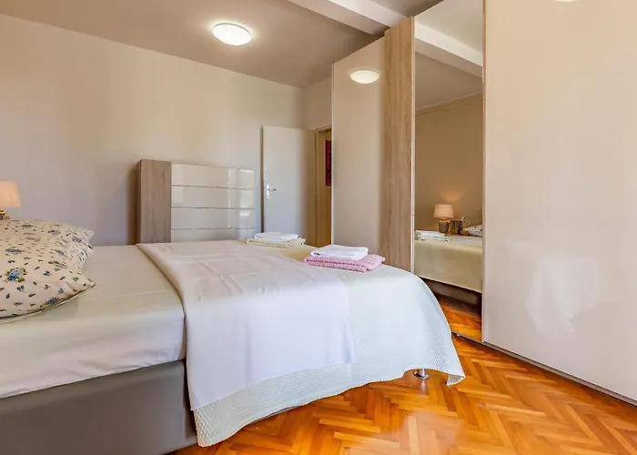 Melanie Apartman Marcana