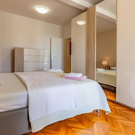 Melanie Apartamento Marčana