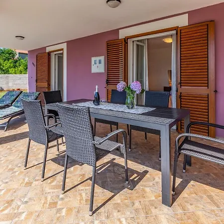 Apartamento Melanie *